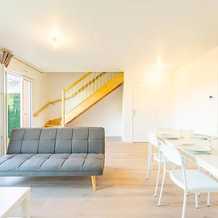 Maison T4 Spacieuse Avec Jardin Parking Prive Villa