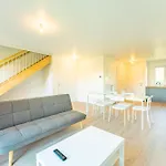 Willa Maison T4 Spacieuse Avec Jardin Parking Prive