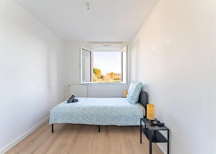 Maison T4 Spacieuse Avec Jardin Parking Prive