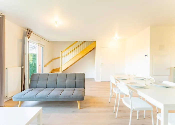 Maison T4 Spacieuse Avec Jardin Parking Prive Vila